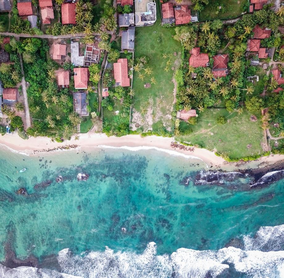 White Villa Beach Resort Mirissa Exteriör bild